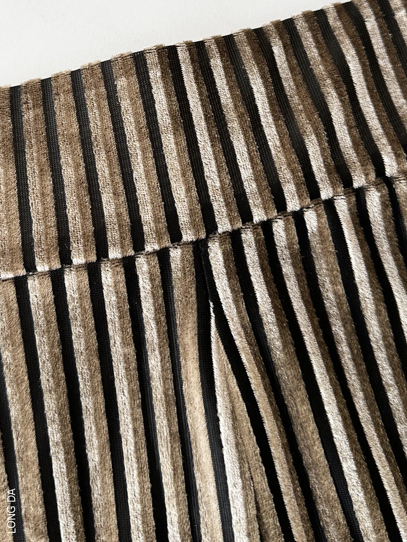 AD2511 1877